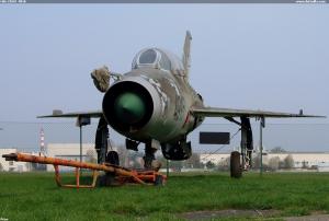 MiG-21UM  4916