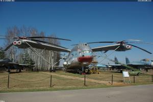 MI-12 vrtulnik obor
