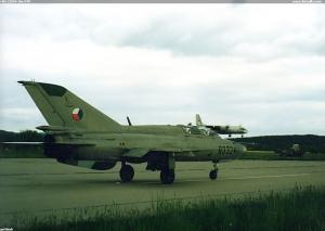 MiG-21UM+An-24V