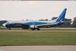 Boeing 737-800 EI-DCL ,Ryanair v "dreamliner" livery
