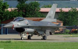F-16, J-513