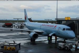 Vancouver Airport  - Embraer E190