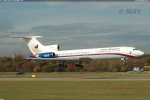 Tu-154M CAF on final RWY  09