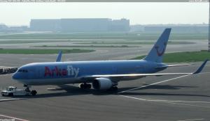 Boeing 767-304/ER - ArkeFly (TUI Airlines Nederland) - PH-OYI