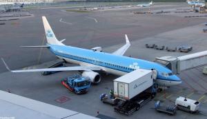 Boeing 737-9K2 - KLM Royal Dutch Airlines - PH-BXT