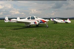 Let L-200 Morava a Zlín Z-226MS