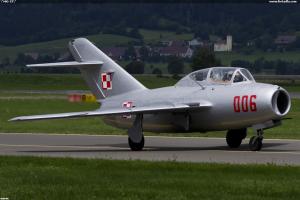 'MiG-15'