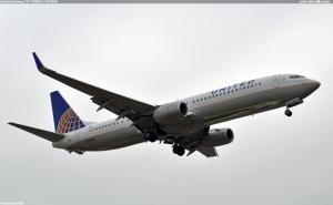 United Boeing 737-900ER (N37466)